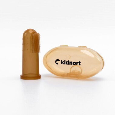 Kidnort Blomka Silikonový kartáček na prst 6m+