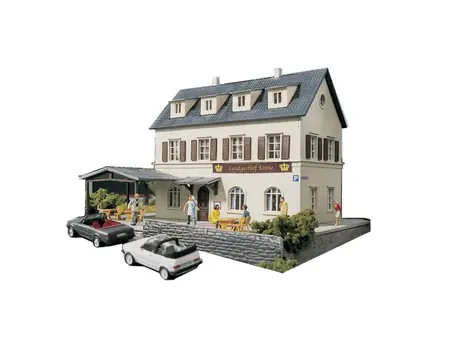 Piko 61830 Venkovský hostinec Krone / 194x160x120 mm / od 14 let