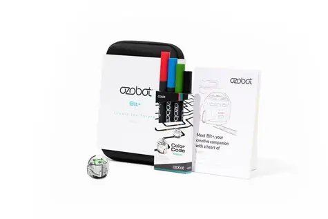 Ozobot Bit+ sada 12 ks s napájecími kabely USB