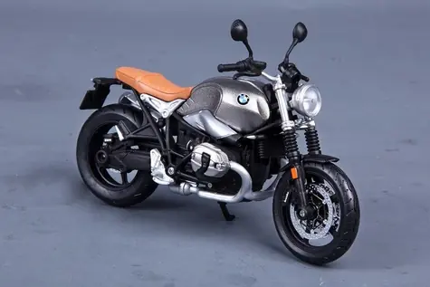 Maisto BMW R ninet Scrambler stříbrná / měřítko 1:12 / od 3 let