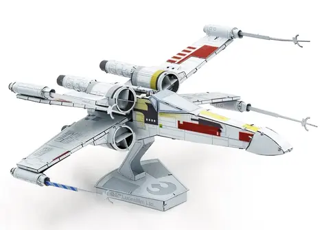 Metal Earth 3D Puzzle Star Wars: X-Wing Starfighter / 39 dílků / od 14 let