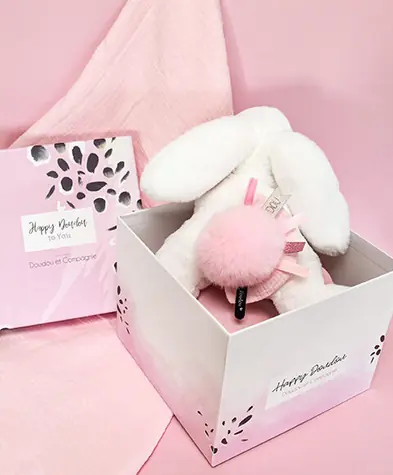 Doudou Dárková sada - Plyšový králíček s růžovou bambulkou 25 cm / od 0 let