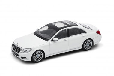 Welly Mercedes-Benz S-Class model 1:24 bílá