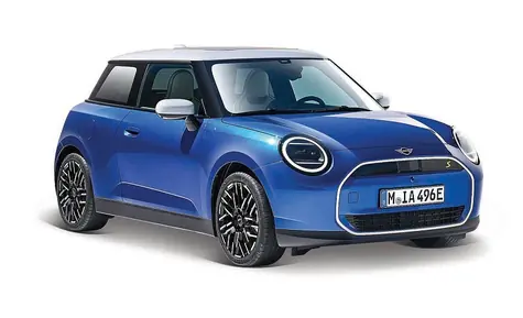 Maisto - Special Edition - Mini Cooper SE modrá / 1:24 / od 3 let