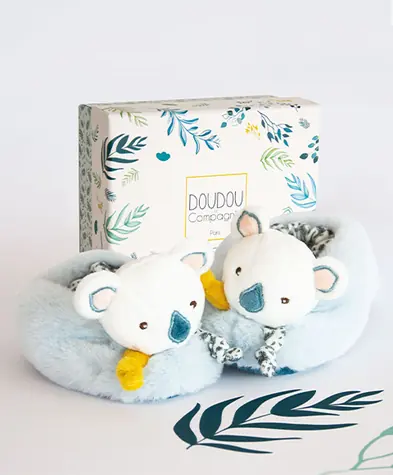 Doudou Dárková sada - Sada prvních botiček koaly Yoca s chrastítky / 0-6 měsíců