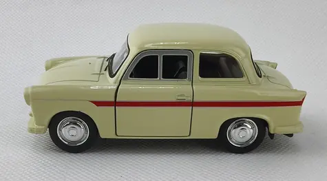 Welly Trabant P50 / P60 1:34 krémová