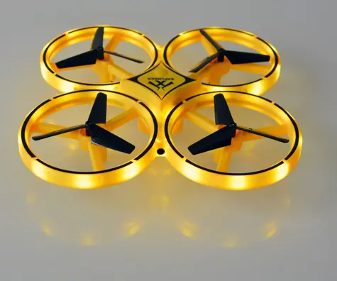 QST RC dron - kvadroptéra QST1841 UFO