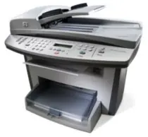 HP LaserJet 3052 / černobílá / laserová / multifunkce