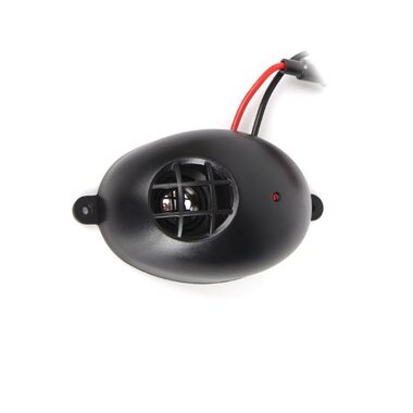 Isotronic M407 Odpuzovač do auta / 12-24 kHz / 12V/24V