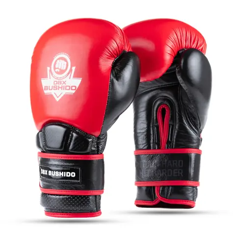 BUSHIDO WARRIOR RED 16 OZ. BOXERSKÉ RUKAVICE DBX 