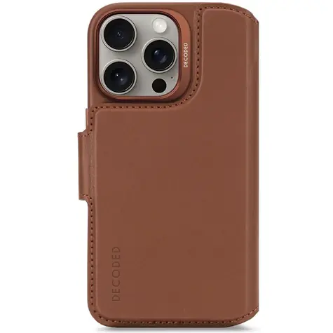 Decoded Leather Detachable Wallet odnímatelné kožené pouzdro pro Apple iPhone 16 Pro hnědá