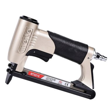 Makita MT8016 / Pneumatická sponkovačka / 4.8-6.9 bar / 6 - 16mm / zásobník 150 ks