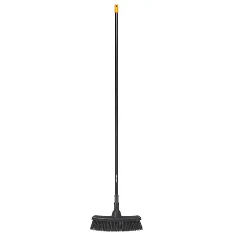 Fiskars M Solid koště univerzální
