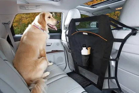 Kurgo Backseat Barrier / Ochranná bariéra mezi sedadla 