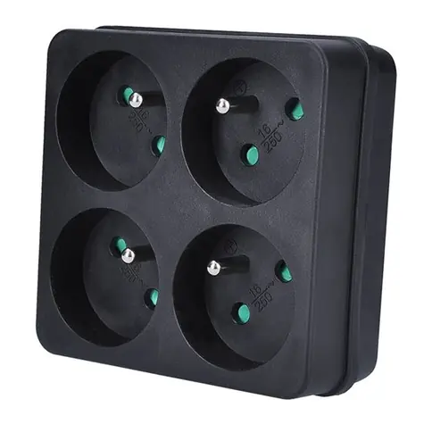 Solight rozbočka 4 x 10A černá