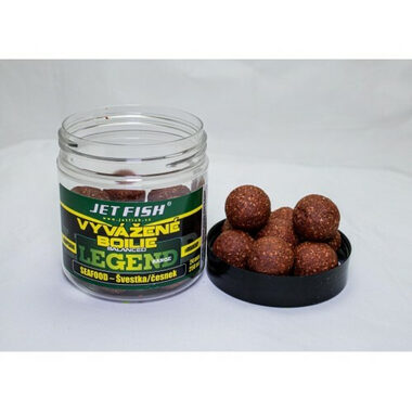Jet Fish Vyvážené boilies Legend Range Seafood + Švestka/Česnek 250ml 24mm