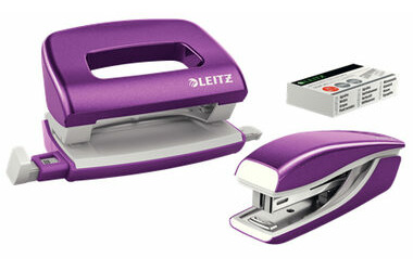 Leitz WOW Set mini sešívačky a děrovačky purpurová / sešívání: až 10 listů