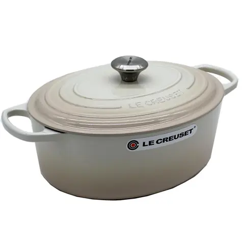 Le Creuset Signature Oválný hrnec s poklicí 31 cm béžová