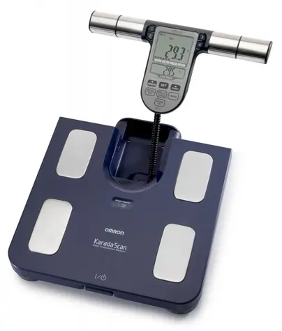 OMRON BF511-B modrá / Osobní váha s monitorem stavby těla / nosnost 150kg